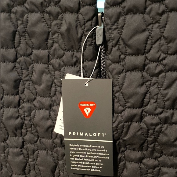 Lululemon • Reversible Quilted Scarf • Black - Picture 4 of 5